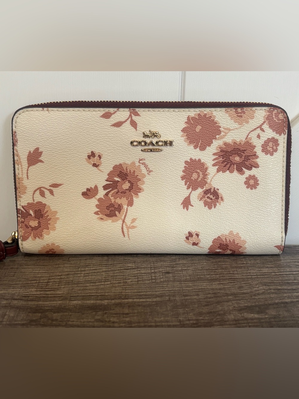 Coach Long Zip Around Wallet with Daisy Floral Print